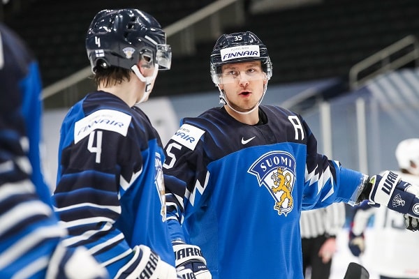 Tapaninpäivänä alkaa – näin pelataan nuorten MM-kisoissa Tapaninpäivänä alkaa – näin pelataan nuorten MM-kisoissa