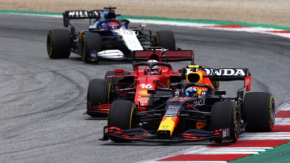 Nyt tuli tiukka väite F1:n huipputallin kuskin vaatimuksesta - lähteekö työpaikka sen vuoksi alta? Nyt tuli tiukka väite F1:n huipputallin kuskin vaatimuksesta – lähteekö työpaikka sen vuoksi alta?