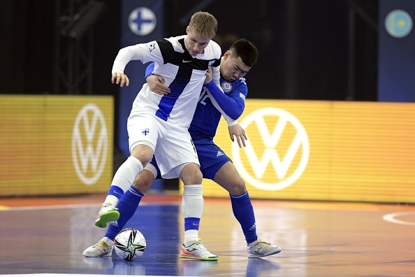 Suomen futsalmiesten johto suli selkäsaunaksi EM-kisoissa Suomen futsalmiesten johto suli selkäsaunaksi EM-kisoissa