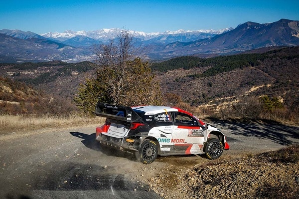Hurjaa draamaa Monte Carlossa! Sebastien Loeb otti niskalenkin Sebastien Ogierista (ek16/17) Hurjaa draamaa Monte Carlossa! Sebastien Loeb otti niskalenkin Sebastien Ogierista (ek16/17)