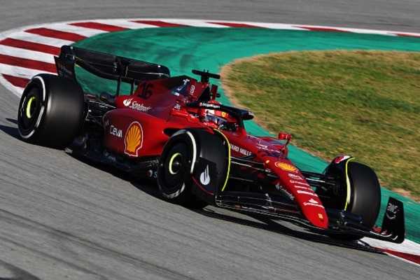 Tuttu juoni F1-testeissä - hämätään ja harhautetaan: ”Kaikki pitävät todellisen suorituskykynsä piilossa” Tuttu juoni F1-testeissä – hämätään ja harhautetaan: ”Kaikki pitävät todellisen suorituskykynsä piilossa”