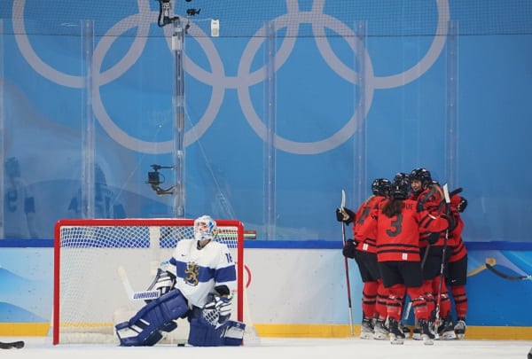Kärsimysnäytelmä! Naisleijonat karmeassa mankelissa Kärsimysnäytelmä! Naisleijonat karmeassa mankelissa