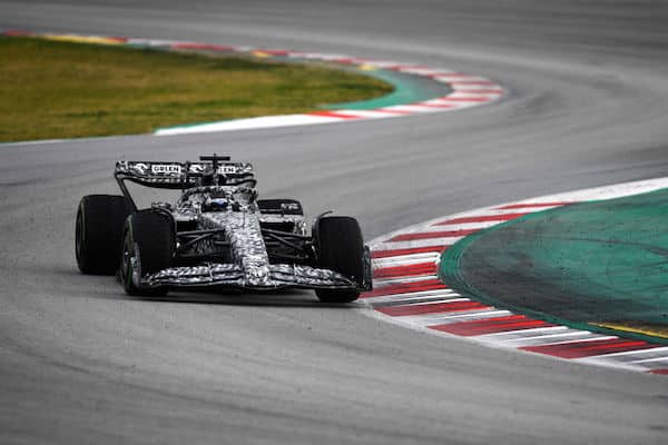 Valtteri Bottas muutti kypäränsä väritystä - katso Bottaksen uusi kypärä Valtteri Bottas muutti kypäränsä väritystä – katso Bottaksen uusi kypärä