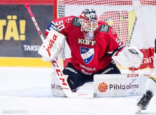 Tähtimaalivahti jätti Liiga-seuran pulaan - Olli Jokiselta kovaa tekstiä Iltalehdelle Tähtimaalivahti jätti Liiga-seuran pulaan – Olli Jokiselta kovaa tekstiä Iltalehdelle
