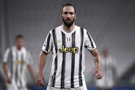 Entinen Chelsean ja Real Madridin argentiinalainen maalitykki lopetti uransa Entinen Chelsean ja Real Madridin argentiinalainen maalitykki lopetti uransa