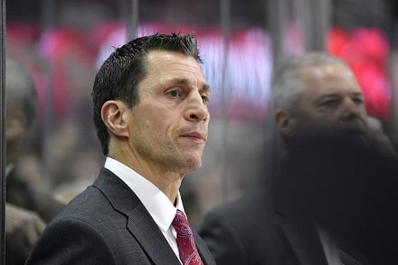 Päävalmentajalta suora viesti suomalaiselle NHL-tähdelle: "Hänen on astuttava esiin" Päävalmentajalta suora viesti suomalaiselle NHL-tähdelle: ”Hänen on astuttava esiin”