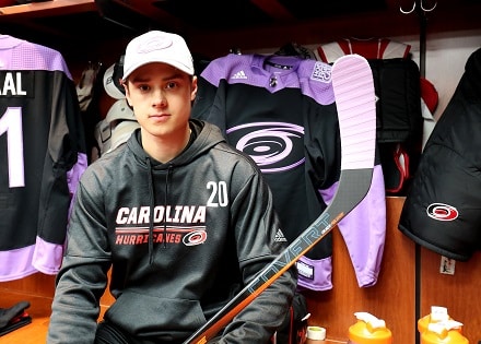Sebastian Aho seuralegenda jo 24-vuotiaana - komeaa jälkeä kaikkien aikojen tilastossa Sebastian Aho seuralegenda jo 24-vuotiaana – komeaa jälkeä kaikkien aikojen tilastossa