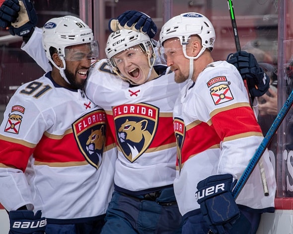 Nytkö nähdään iso suomalainen NHL-läpimurto? Päävalmentaja hehkutti estoitta: "Erittäin, erittäin älykäs pelaaja" Nytkö nähdään iso suomalainen NHL-läpimurto? Päävalmentaja hehkutti estoitta: ”Erittäin, erittäin älykäs pelaaja”