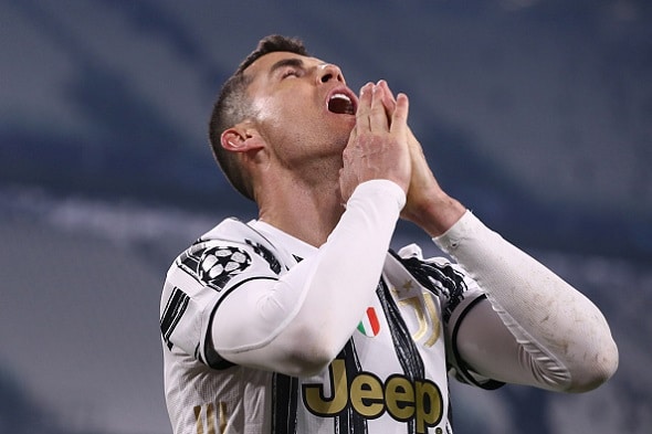 Barcelonan väitetään tylyttäneen Cristiano Ronaldoa Barcelonan väitetään tylyttäneen Cristiano Ronaldoa