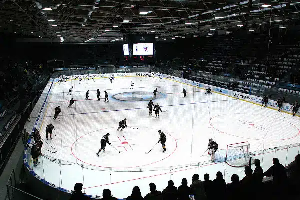 Kärppien pelaaja avautui medialle ja putosi kokoonpanosta - näin hän kommentoi kohua Iltalehdelle Kärppien pelaaja avautui medialle ja putosi kokoonpanosta – näin hän kommentoi kohua Iltalehdelle