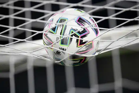UEFA taipui – Palloliitto sai tahtonsa läpi UEFA taipui – Palloliitto sai tahtonsa läpi