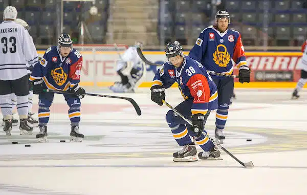 Kärkijoukkue Lukko joutuu kurinpidon syyniin - syksyn komeettaa uhkaa pelikielto Kärkijoukkue Lukko joutuu kurinpidon syyniin – syksyn komeettaa uhkaa pelikielto