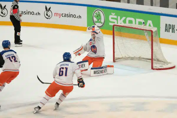 Tappara vei huippuottelun, HIFK ja Ässät heiluttivat nyrkkejä - näin pelattiin SM-liigassa Tappara vei huippuottelun, HIFK ja Ässät heiluttivat nyrkkejä – näin pelattiin SM-liigassa