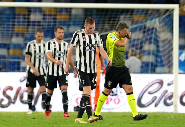 Juventus-pomolle armotonta vinoilua – Kimi Räikkönenkin nostettiin esiin shokkitappion jälkeen Juventus-pomolle armotonta vinoilua – Kimi Räikkönenkin nostettiin esiin shokkitappion jälkeen