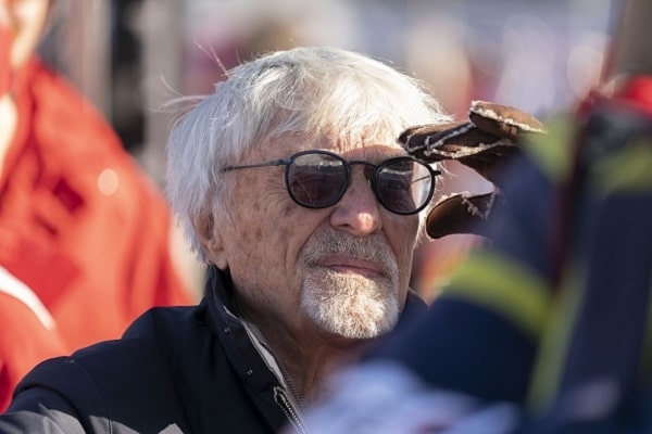 Bernie Ecclestone lyttää Ferrarin mestaruusmahdollisuudet