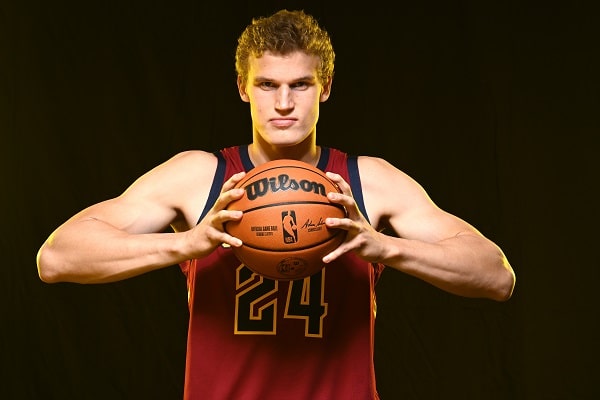 Lauri Markkasen Cleveland varasi yliopistoturnauksen MVP:n Lauri Markkasen Cleveland varasi yliopistoturnauksen MVP:n