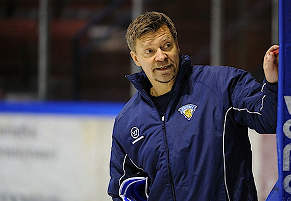 Leijonien päävalmentaja Jukka Jalosella on nyt ihannetilanne: ”Tällä on varmasti iso merkitys” Leijonien päävalmentaja Jukka Jalosella on nyt ihannetilanne: ”Tällä on varmasti iso merkitys”
