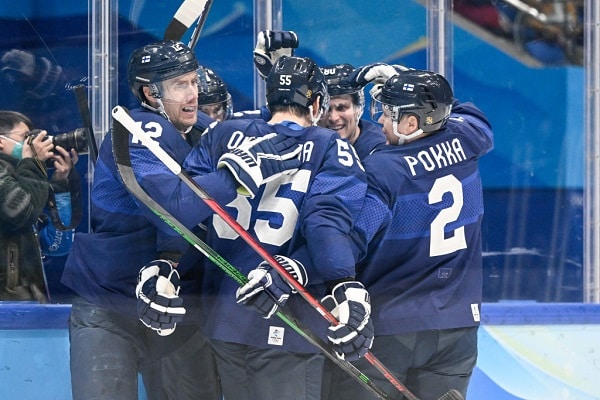 Panokset korkealla - Leijonien ketjut Tsekki-kamppailuun julki Panokset korkealla – Leijonien ketjut Tsekki-kamppailuun julki