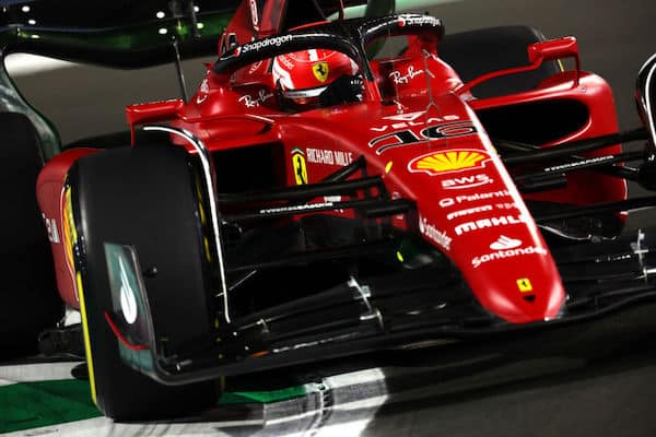 Lähde: Ferrari piilottelee todellista vauhtiaan – lisää tehoja luvassa Lähde: Ferrari piilottelee todellista vauhtiaan – lisää tehoja luvassa