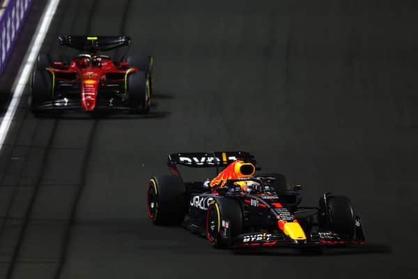 F1:ssä tyyntä myrskyn edellä - Nico Rosberg on tästä varma: kohteliaisuudet loppuvat ja pian kipinöi taas kunnolla F1:ssä tyyntä myrskyn edellä – Nico Rosberg on tästä varma: kohteliaisuudet loppuvat ja pian kipinöi taas kunnolla