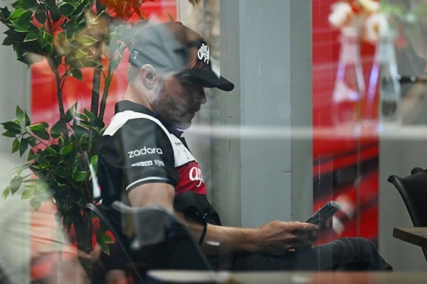 Nämä sanat seinään rysäyttänyt Valtteri Bottas pudotteli tiimiradiossa - kertoivat lyhykäisyydessään kaiken Nämä sanat seinään rysäyttänyt Valtteri Bottas pudotteli tiimiradiossa – kertoivat lyhykäisyydessään kaiken