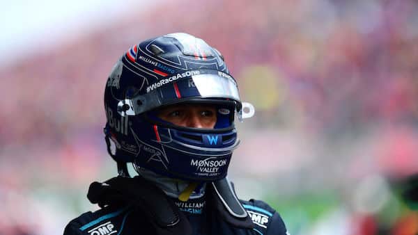 F1-sirkus on nyt täysin sekaisin - kuljettaja solmi jatkosopimuksen ja vinoili samalla toiselle tallille F1-sirkus on nyt täysin sekaisin – kuljettaja solmi jatkosopimuksen ja vinoili samalla toiselle tallille