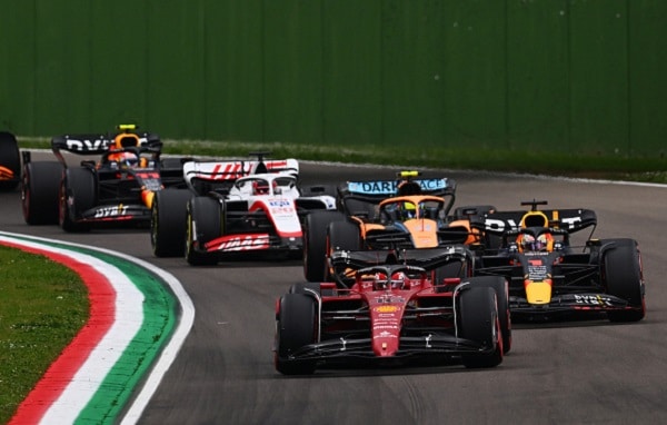 Draamaa! F1-kisassa rytisi välittömästi Draamaa! F1-kisassa rytisi välittömästi
