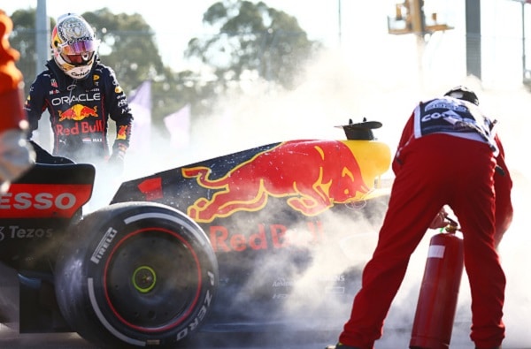 Max Verstappenin kiukuttelu ärsyttää jo tallin sisällä - "Luulimme, että maailmanmestaruus toisi rauhallisuutta" Max Verstappenin kiukuttelu ärsyttää jo tallin sisällä – ”Luulimme, että maailmanmestaruus toisi rauhallisuutta”