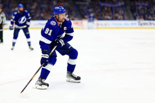 Kapteeni ratkaisi - Tampa Bay jälleen Stanley Cup -finaaleihin Kapteeni ratkaisi – Tampa Bay jälleen Stanley Cup -finaaleihin