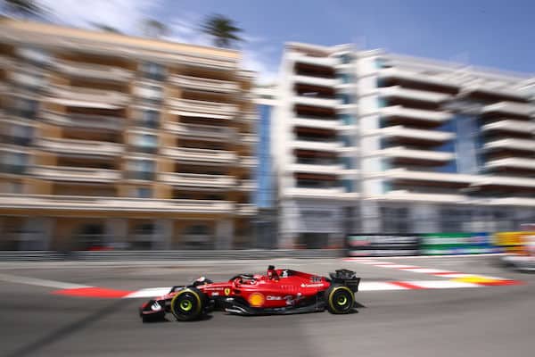 F1-legenda suitsii Charles Leclerciä tämän kritisoitua omaa talliaan F1-legenda suitsii Charles Leclerciä tämän kritisoitua omaa talliaan