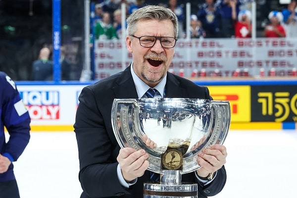 TSN: Jukka Jalosen NHL-unelma mureni - Panthers pestaa Patrik Laineen entisen valmentajan TSN: Jukka Jalosen NHL-unelma mureni – Panthers pestaa Patrik Laineen entisen valmentajan