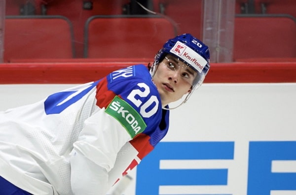 TPS:ssa pelannut NHL:n ykkösvaraus säväytti harjoitusottelussa - "Haluan dominoida" TPS:ssa pelannut NHL:n ykkösvaraus säväytti harjoitusottelussa – ”Haluan dominoida”