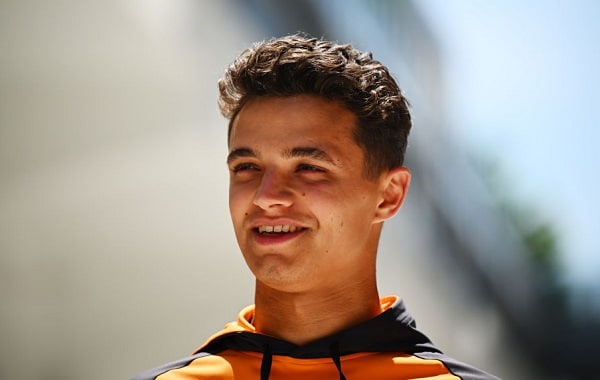 Lando Norris kolaroitiin rajusti ulos – ”Tein, mitä normaalisti teen” Lando Norris kolaroitiin rajusti ulos – ”Tein, mitä normaalisti teen”