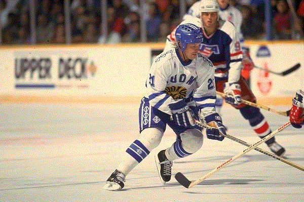 Muistoja Turusta: Mats Sundin hautasi punakoneen – Leijonille kävi nolosti Muistoja Turusta: Mats Sundin hautasi punakoneen – Leijonille kävi nolosti