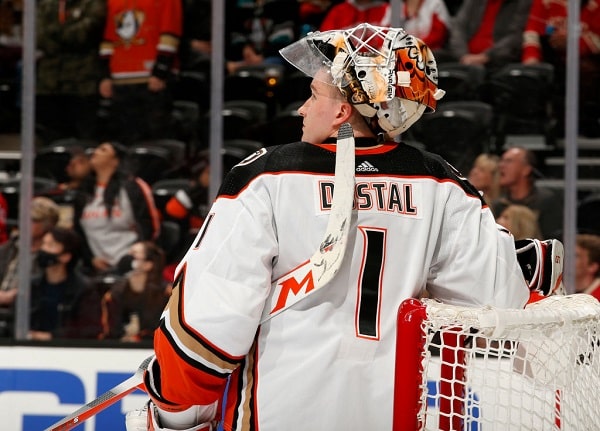 Liigassa loistanut maalivahti teki jatkosopimuksen NHL-seuran kanssa Liigassa loistanut maalivahti teki jatkosopimuksen NHL-seuran kanssa