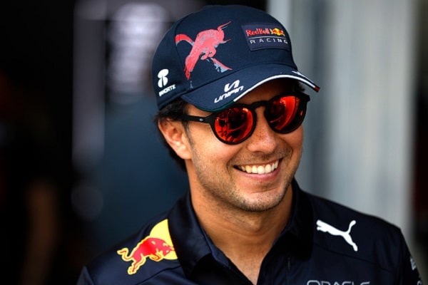 Sergio Perez avasi suunsa tallinsa kohutilanteesta - "Kaikki tulee kyllä ilmi" Sergio Perez avasi suunsa tallinsa kohutilanteesta – ”Kaikki tulee kyllä ilmi”