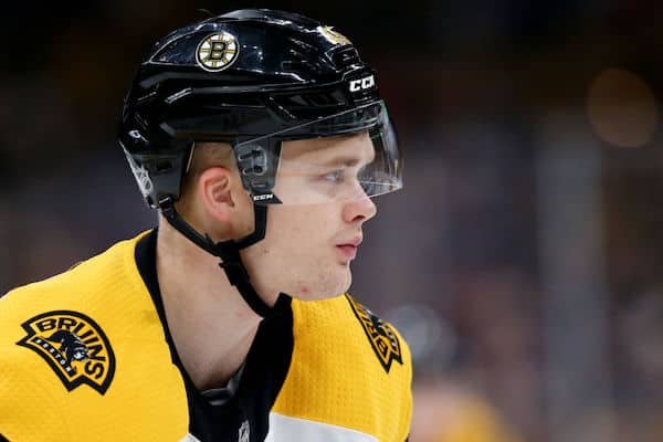 Suomalaisen lupauksen NHL-unelma vaarassa kuolla - tuleeko mahdollisuutta enää? Suomalaisen lupauksen NHL-unelma vaarassa kuolla – tuleeko mahdollisuutta enää?