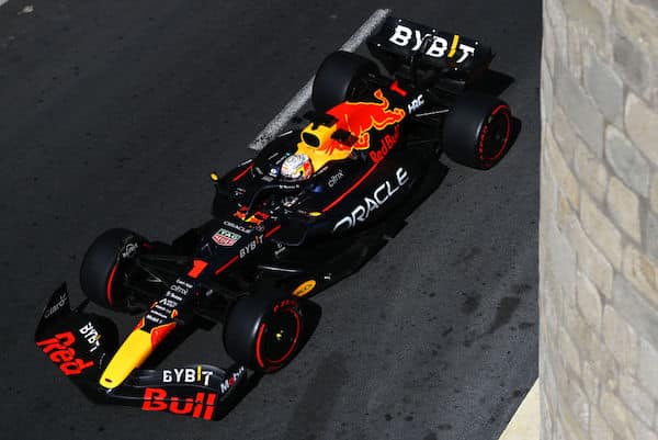F1-talli Red Bull vääntää puukkoa Ferrarin haavassa - tyly arvio Kanadan kisasta F1-talli Red Bull vääntää puukkoa Ferrarin haavassa – tyly arvio Kanadan kisasta