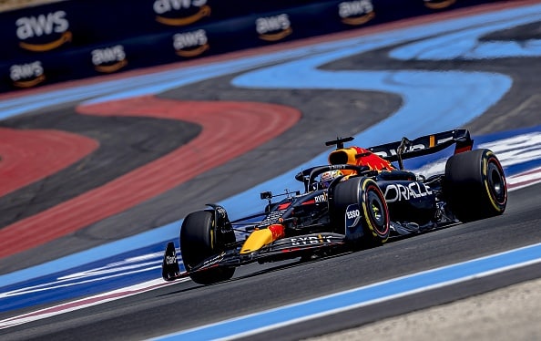 Max Verstappen dominoi dramaattista Ranskan GP:tä - Valtteri Bottakselta surkea esitys Max Verstappen dominoi dramaattista Ranskan GP:tä – Valtteri Bottakselta surkea esitys