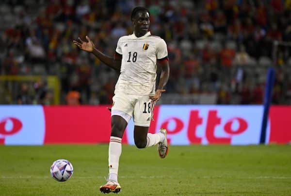 Valioliigan seura yrittää tehdä jättitilin järkäleen kanssa Valioliigan seura yrittää tehdä jättitilin järkäleen kanssa