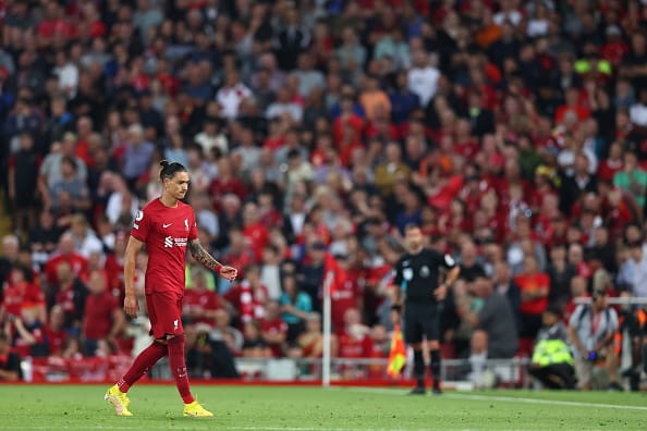 Liverpoolin tähden puskemaksi joutunut pelaaja saanut tappouhkauksia Liverpoolin tähden puskemaksi joutunut pelaaja saanut tappouhkauksia