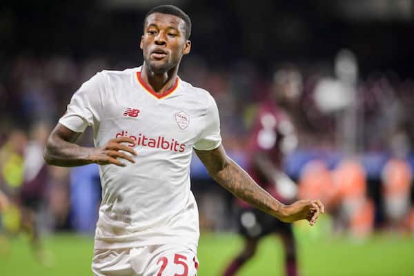 Liverpoolin ex-tähti myytiin Saudi-Arabiaan Liverpoolin ex-tähti myytiin Saudi-Arabiaan