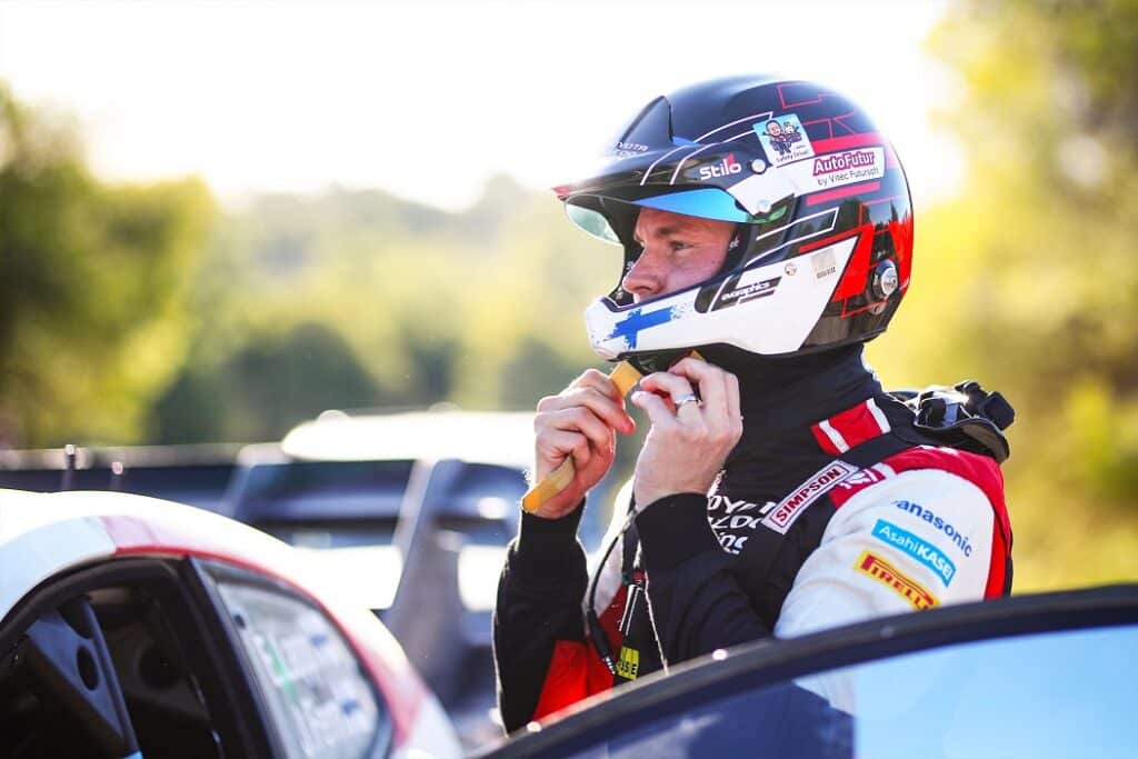 Draamaa Kreikan MM-rallissa! Esapekka Lappi romahti kakkossijalta (ek12) Draamaa Kreikan MM-rallissa! Esapekka Lappi romahti kakkossijalta (ek12)