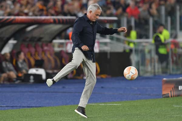 "Kun päätös on meille suosiollinen..." - Jose Mourinholta tiukka arvio HJK:n hylätystä maalista ”Kun päätös on meille suosiollinen…” – Jose Mourinholta tiukka arvio HJK:n hylätystä maalista