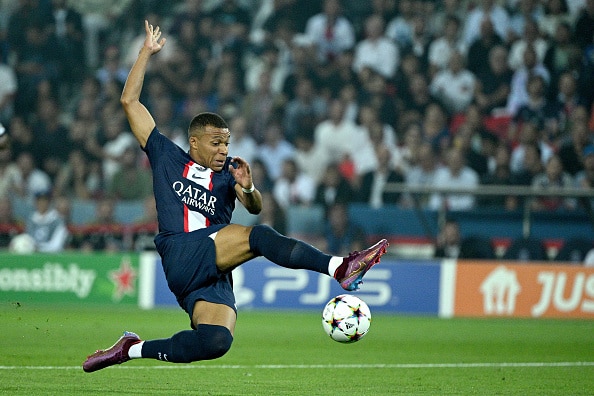 Kylian Mbappe vetää jyrkkää linjaa – PSG:n tarjous ei kelvannut Kylian Mbappe vetää jyrkkää linjaa – PSG:n tarjous ei kelvannut