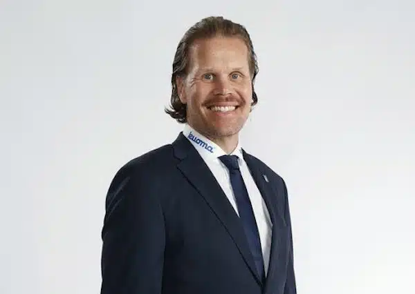 Olli Jokinen antaa palaa otteluruuhkasta IS:ssa: ”Ei voi kuin nauraa” Olli Jokinen antaa palaa otteluruuhkasta IS:ssa: ”Ei voi kuin nauraa”
