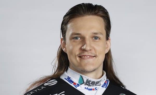Sami Niku nousi sulaneen Ilveksen sankariksi - Porin Ässät raastoi elintärkeän pisteen Sami Niku nousi sulaneen Ilveksen sankariksi – Porin Ässät raastoi elintärkeän pisteen