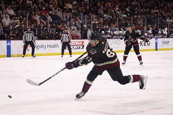 Suomalaishyökkääjällä tilipäivä NHL:ssä – rahakkaan jatkosopimuksen arvo julki Suomalaishyökkääjällä tilipäivä NHL:ssä – rahakkaan jatkosopimuksen arvo julki
