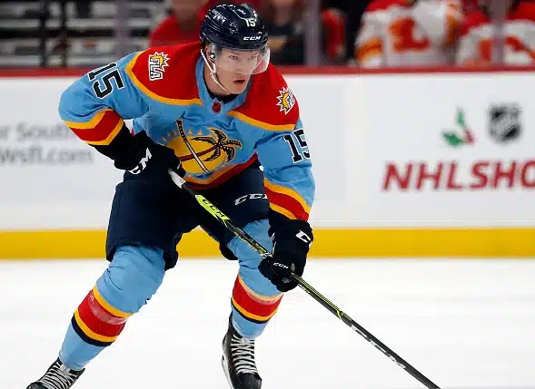 Aleksander Barkov sivussa - järkyttävä sulaminen Floridalta Aleksander Barkov sivussa – järkyttävä sulaminen Floridalta