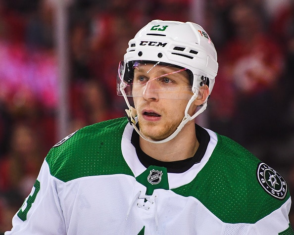 Suomalaispakilta häikäisevä esitys NHL:ssä - ”Hän on ollut erinomainen” Suomalaispakilta häikäisevä esitys NHL:ssä – ”Hän on ollut erinomainen”